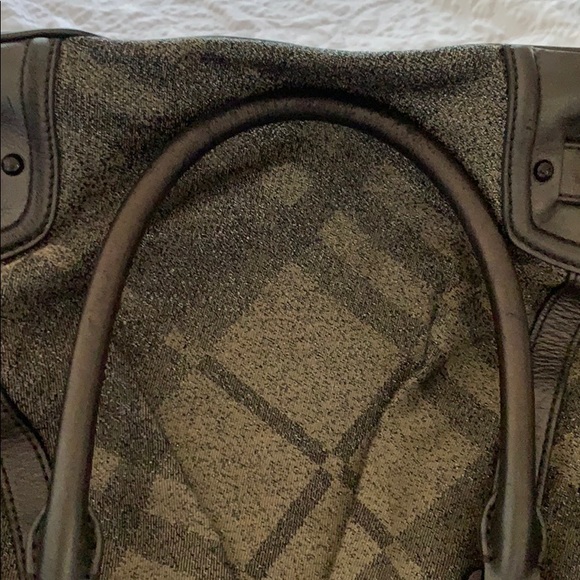Burberry Bag - Picture 5 of 9